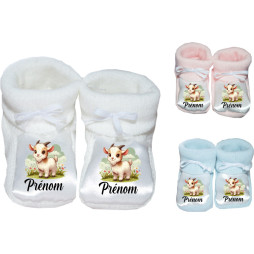 chaussons-bébé-personnalisé-blanc-bleu-ou-rose-chèvre-prénom