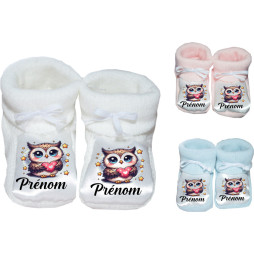 chaussons-bébé-personnalisé-blanc-bleu-ou-rose-hibou-coeur-prénom