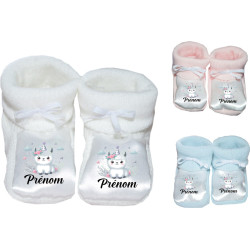 chaussons-bébé-personnalisé-blanc-bleu-ou-rose-lama-prénom
