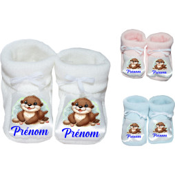 chaussons-bébé-personnalisé-blanc-bleu-ou-rose-loutre-prénom