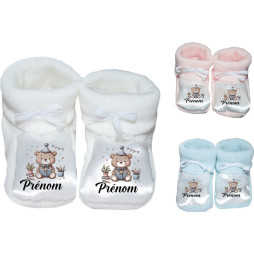 chaussons-bébé-personnalisé-blanc-bleu-ou-rose-ours-livre-prénom