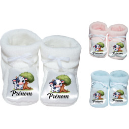 chaussons-bébé-personnalisé-blanc-bleu-ou-rose-vache-arbre-prénom