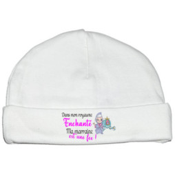 bonnet-naissance-personnalisé-dans-mon-royaume-enchanté-fille